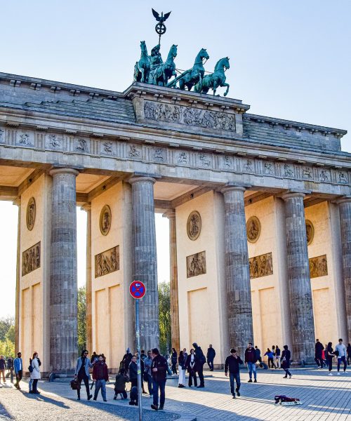 brand-front-of-the-brandenburg-gate-ge486cfe54_1920